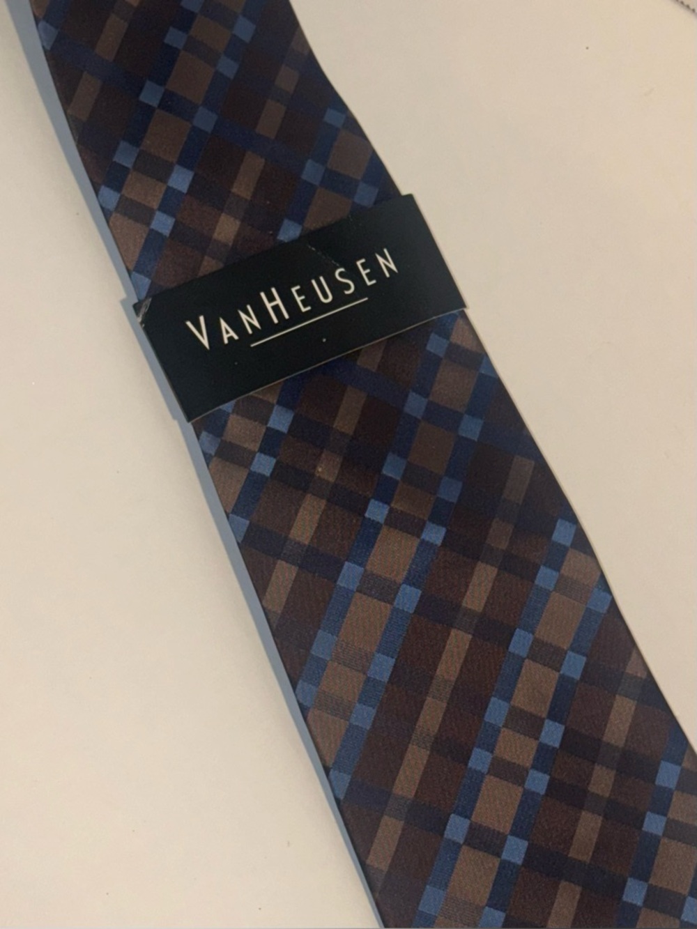 NWT Van Heusen Plaid/Checkered Browns & Blues Necktie 100% Silk
